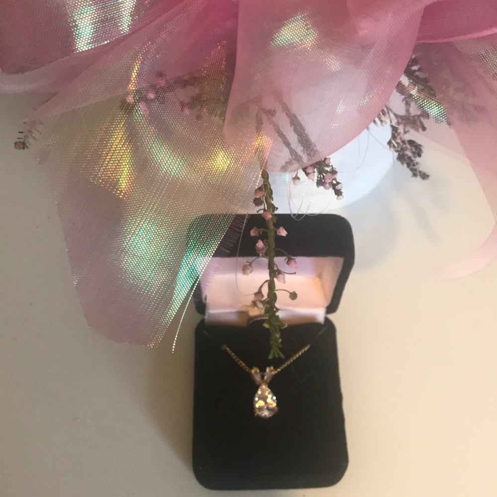 Costume jewelry necklace